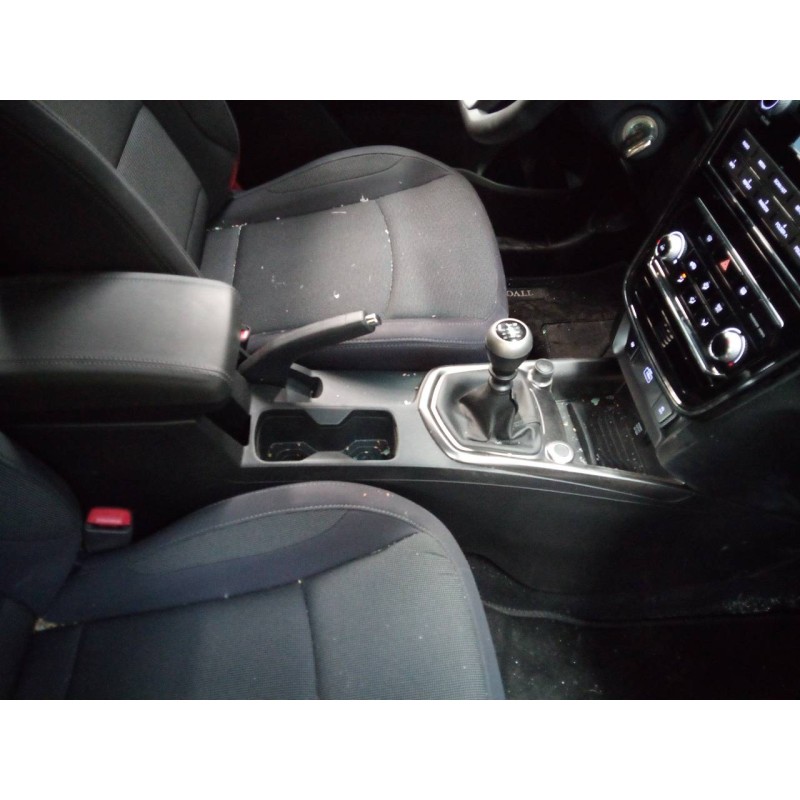 Recambio de consola central para ssangyong tivoli crystal 4x2 referencia OEM IAM   