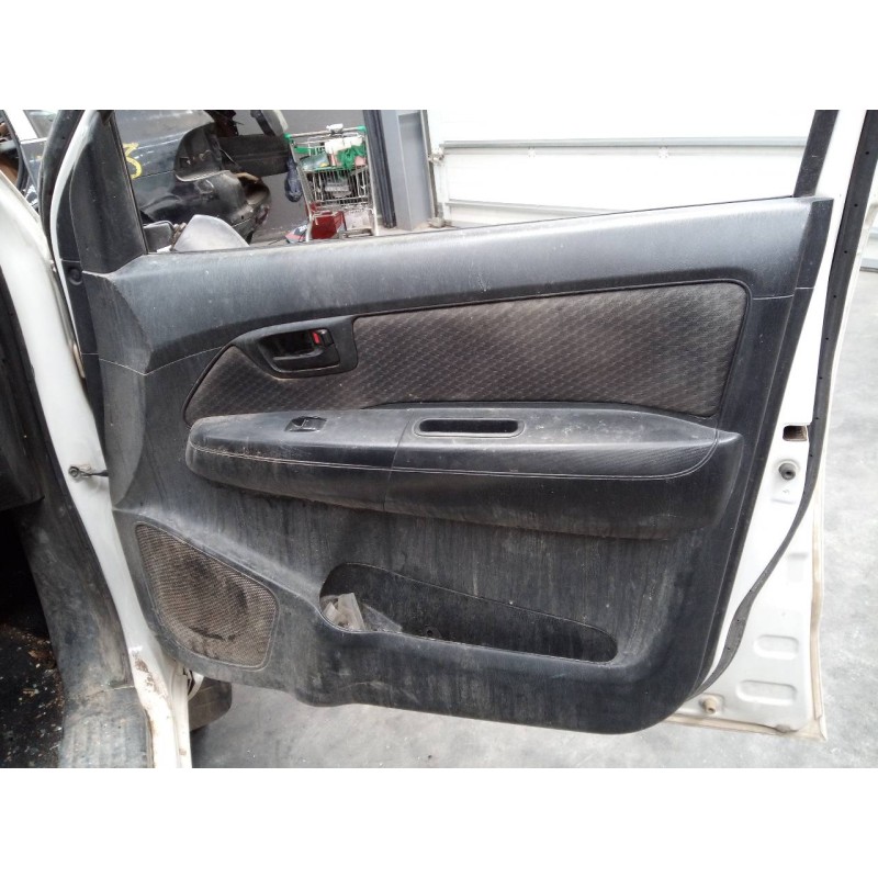 Recambio de guarnecido puerta delantera derecha para toyota hilux (kun) double cab 4x4 referencia OEM IAM   