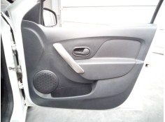 Recambio de guarnecido puerta delantera derecha para dacia sandero stepway referencia OEM IAM   