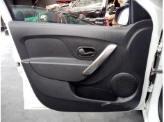 Recambio de guarnecido puerta delantera izquierda para dacia sandero stepway referencia OEM IAM   