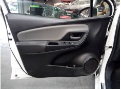 Recambio de guarnecido puerta delantera izquierda para toyota yaris hybrid active referencia OEM IAM   