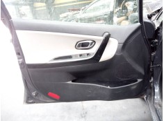 GUARNECIDO PUERTA DELANTERA IZQUIERDA 