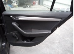 GUARNECIDO PUERTA TRASERA DERECHA 