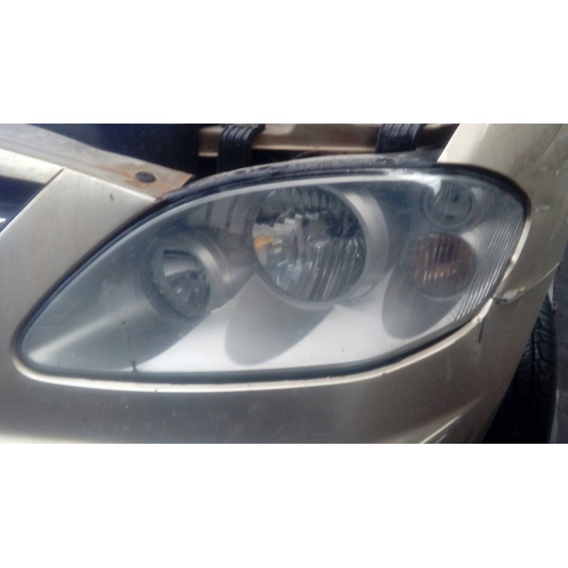 Recambio de faro izquierdo para ssangyong rodius xdi referencia OEM IAM   