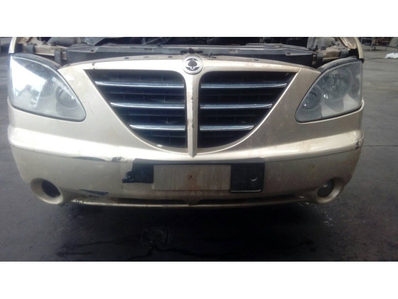 Recambio de paragolpes delantero para ssangyong rodius xdi referencia OEM IAM   