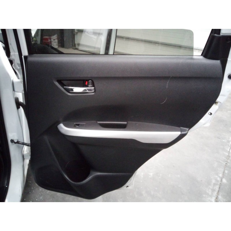 Recambio de guarnecido puerta trasera derecha para suzuki vitara 1.4 s 4x4 referencia OEM IAM   