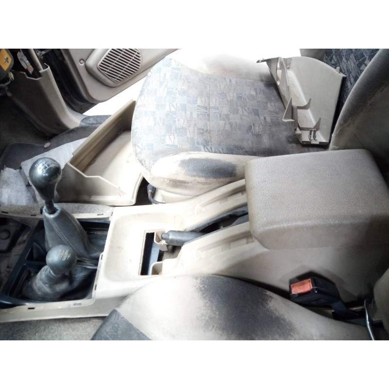 Recambio de consola central para nissan terrano/terrano.ii (r20) lx (3-ptas.) referencia OEM IAM   