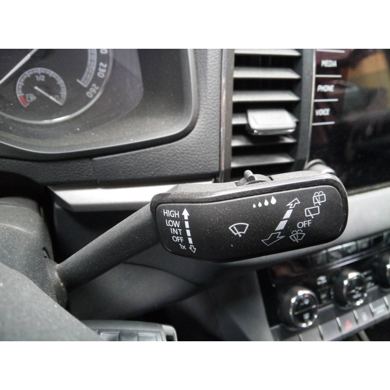 Recambio de mando limpia para skoda karoq (nu) ambition 4x4 referencia OEM IAM   