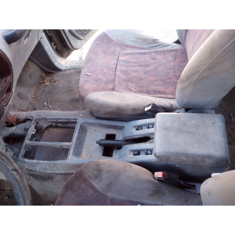 Recambio de consola central para nissan terrano/terrano.ii (r20) aventura referencia OEM IAM   