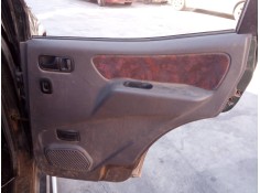 GUARNECIDO PUERTA TRASERA DERECHA 