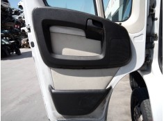 GUARNECIDO PUERTA DELANTERA IZQUIERDA 