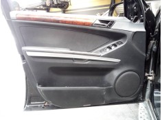 Recambio de guarnecido puerta delantera izquierda para mercedes clase m (w164) 320 / 350 cdi (164.122) referencia OEM IAM   