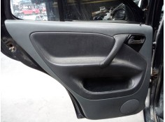 GUARNECIDO PUERTA TRASERA IZQUIERDA 