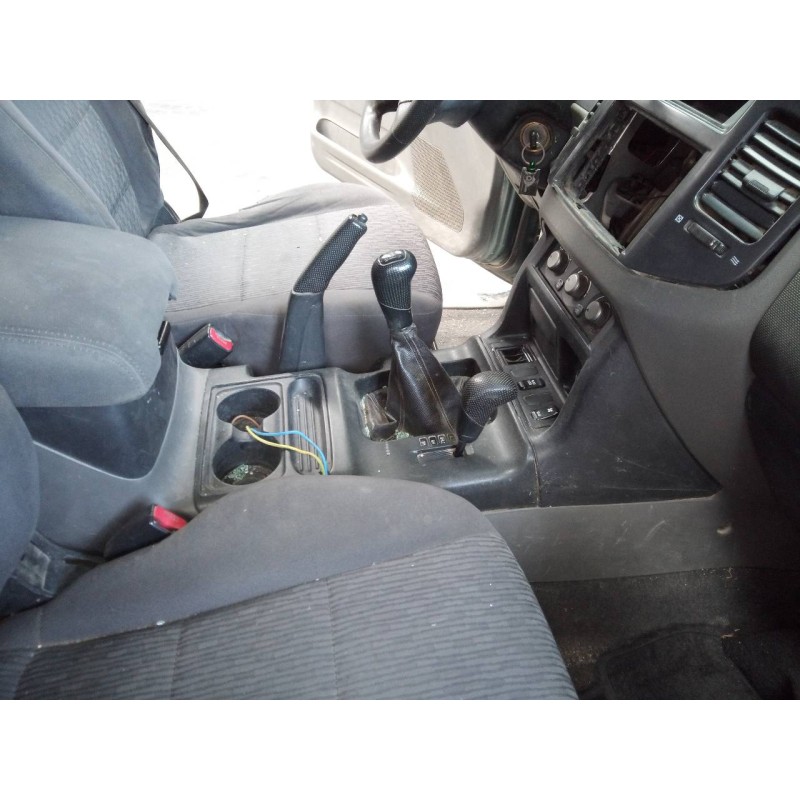 Recambio de consola central para mitsubishi montero (v60/v70) 2.5 tdi sahel (5-ptas.) referencia OEM IAM   
