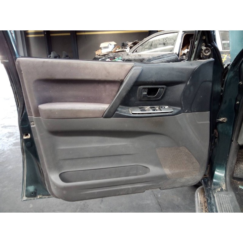 Recambio de guarnecido puerta delantera izquierda para mitsubishi montero (v60/v70) 2.5 tdi sahel (5-ptas.) referencia OEM IAM  