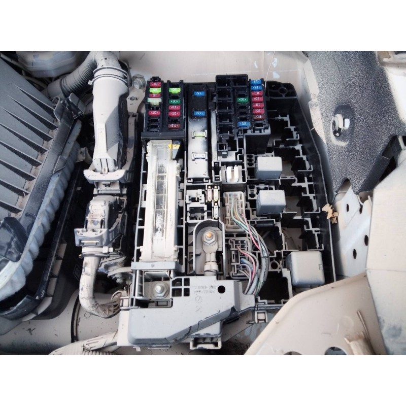 Recambio de caja reles / fusibles para toyota verso advance referencia OEM IAM   