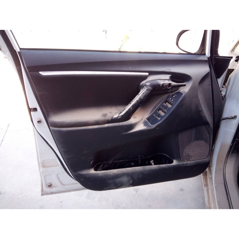 Recambio de guarnecido puerta delantera izquierda para toyota verso advance referencia OEM IAM   