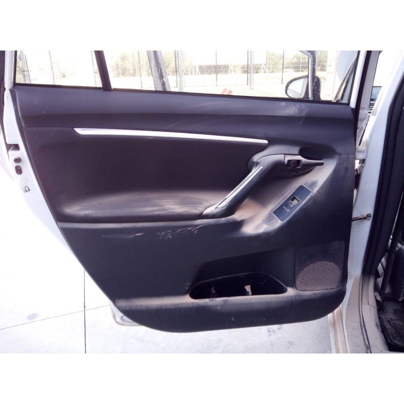 Recambio de guarnecido puerta trasera izquierda para toyota verso advance referencia OEM IAM   