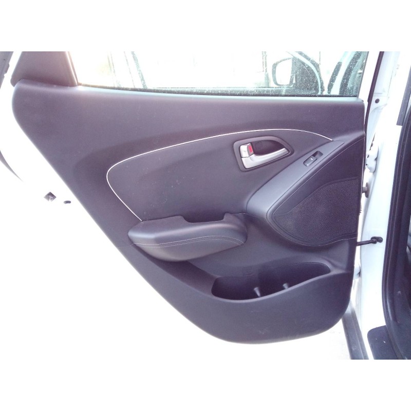 Recambio de guarnecido puerta trasera izquierda para hyundai ix35 tecno 2wd referencia OEM IAM   
