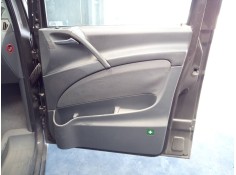 GUARNECIDO PUERTA DELANTERA DERECHA 