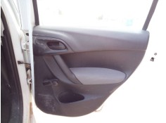 GUARNECIDO PUERTA TRASERA DERECHA 