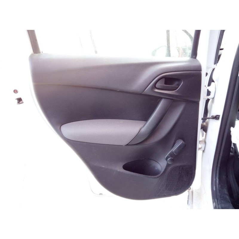 Recambio de guarnecido puerta trasera izquierda para citroen c3 collection referencia OEM IAM   