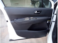 GUARNECIDO PUERTA DELANTERA IZQUIERDA 