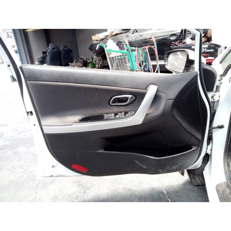 Recambio de guarnecido puerta delantera izquierda para kia cee´d drive referencia OEM IAM   