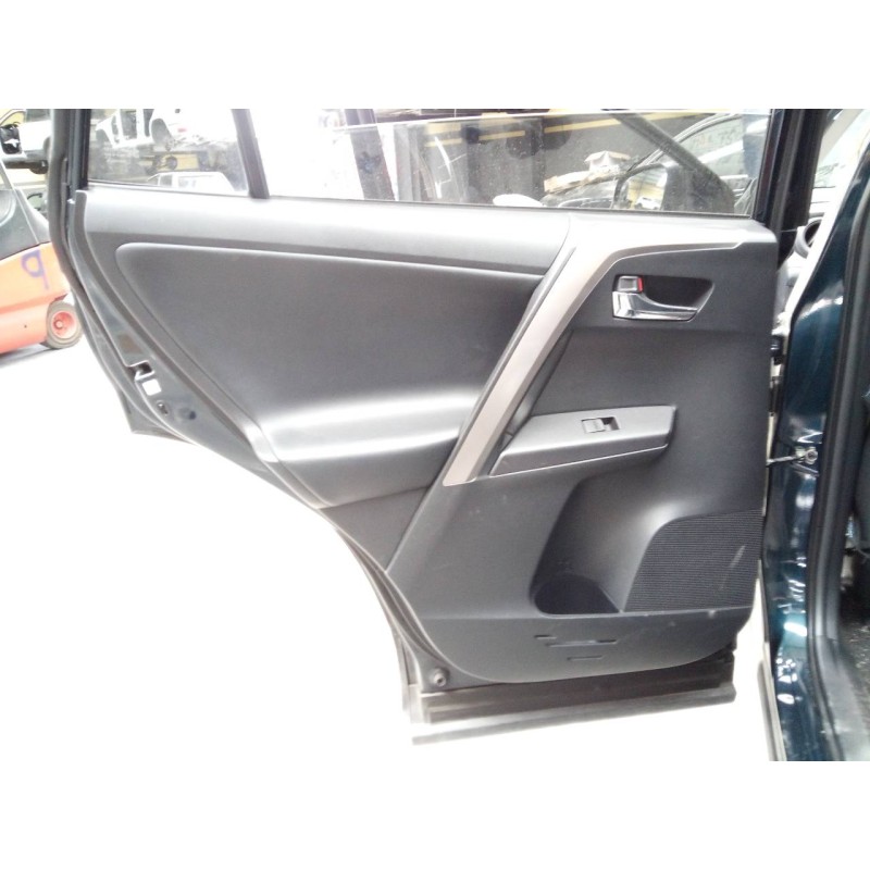 Recambio de guarnecido puerta trasera izquierda para toyota rav 4 advance hybrid referencia OEM IAM   