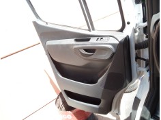 GUARNECIDO PUERTA DELANTERA IZQUIERDA 