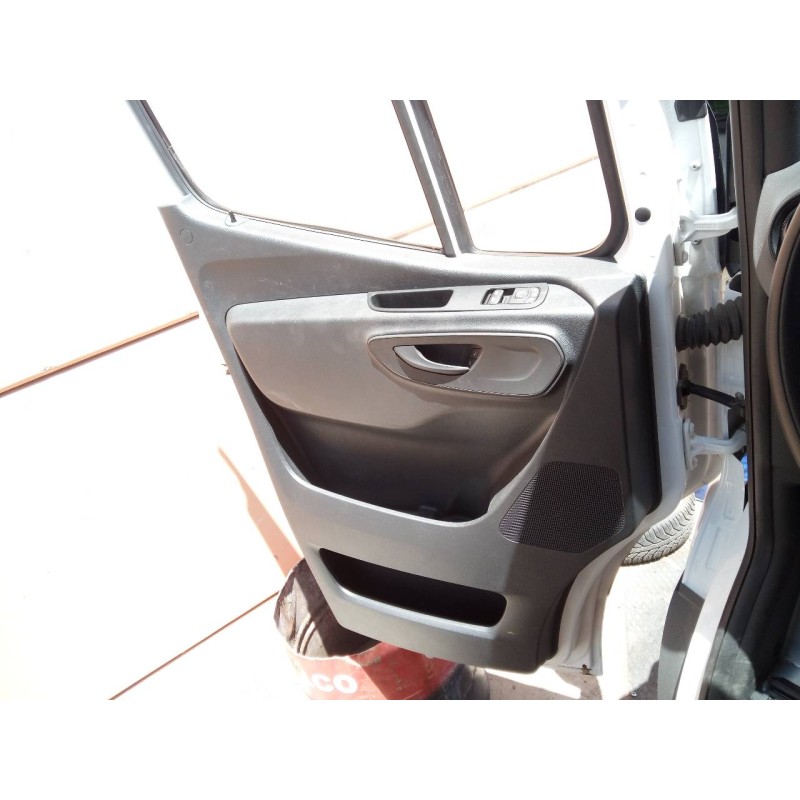 Recambio de guarnecido puerta delantera izquierda para mercedes sprinter iii furgón fwd 211/214 cdi fwd l2 (910.623) referencia 
