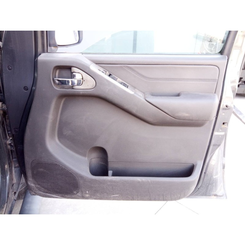 Recambio de guarnecido puerta delantera derecha para nissan navara pick-up (d40m) double cab le 4x4 referencia OEM IAM   