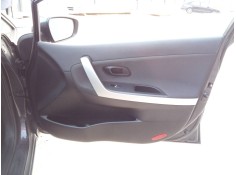GUARNECIDO PUERTA DELANTERA DERECHA 