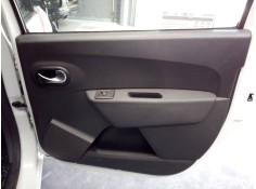 GUARNECIDO PUERTA TRASERA DERECHA 