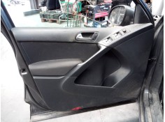 GUARNECIDO PUERTA DELANTERA IZQUIERDA 