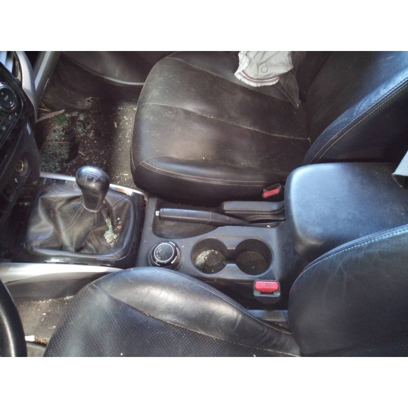 Recambio de consola central para mitsubishi l 200 diamant edition 4wd referencia OEM IAM   