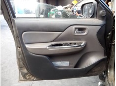 GUARNECIDO PUERTA DELANTERA IZQUIERDA 