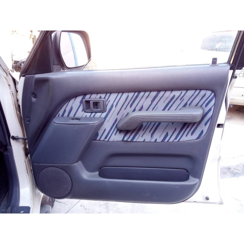 Recambio de guarnecido puerta delantera derecha para toyota land cruiser (j9) td gx (3-ptas.) referencia OEM IAM   