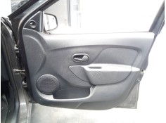 Recambio de guarnecido puerta delantera derecha para dacia sandero stepway referencia OEM IAM   