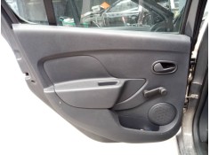 GUARNECIDO PUERTA TRASERA IZQUIERDA 