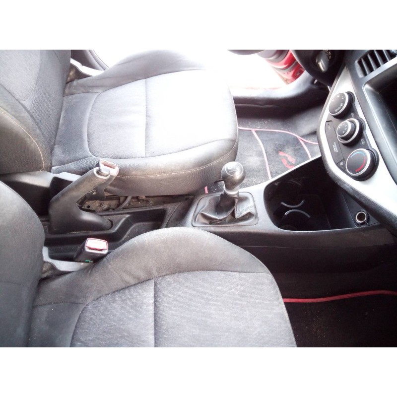 Recambio de consola central para kia picanto drive referencia OEM IAM   