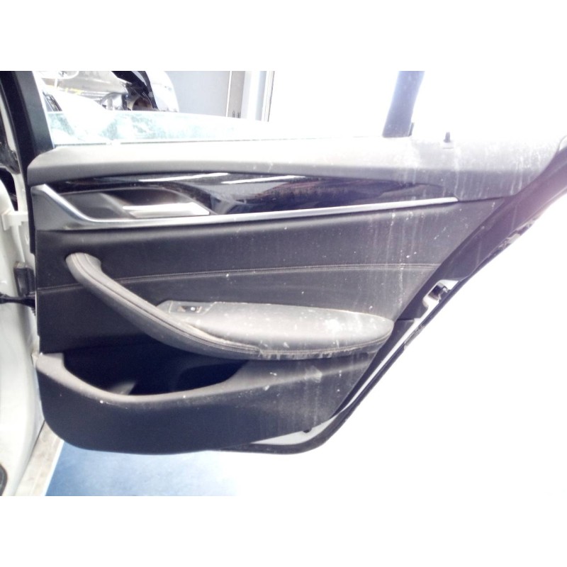 Recambio de guarnecido puerta trasera derecha para bmw serie 5 berlina (g30) 520d sport line referencia OEM IAM   