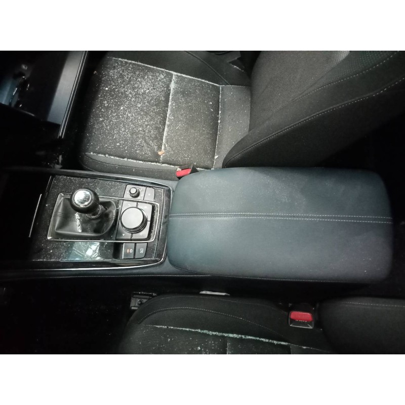 Recambio de consola central para mazda cx-30 selection 2wd referencia OEM IAM   