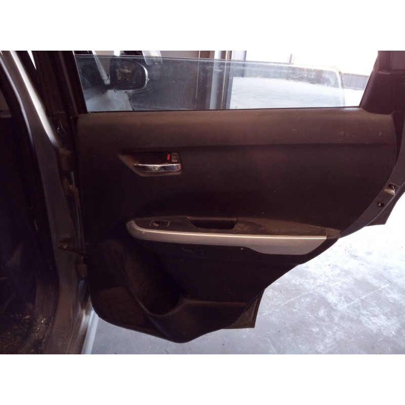 Recambio de guarnecido puerta trasera derecha para suzuki vitara 1.6 ddis gle 4x4 referencia OEM IAM   