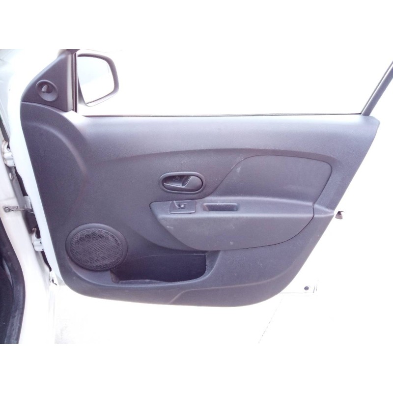 Recambio de guarnecido puerta delantera derecha para dacia logan mcv ii prestige referencia OEM IAM   