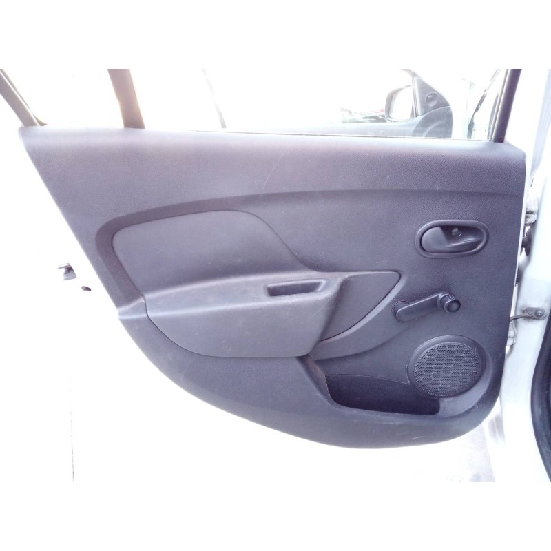 Recambio de guarnecido puerta trasera izquierda para dacia logan mcv ii prestige referencia OEM IAM   