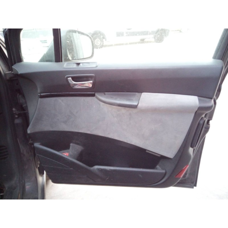 Recambio de guarnecido puerta delantera derecha para citroen c8 2.0 hdi 160 exclusive referencia OEM IAM   