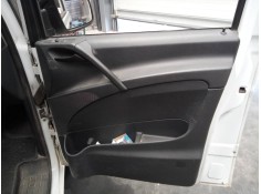 GUARNECIDO PUERTA DELANTERA DERECHA 