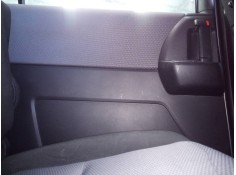 GUARNECIDO PUERTA TRASERA IZQUIERDA 