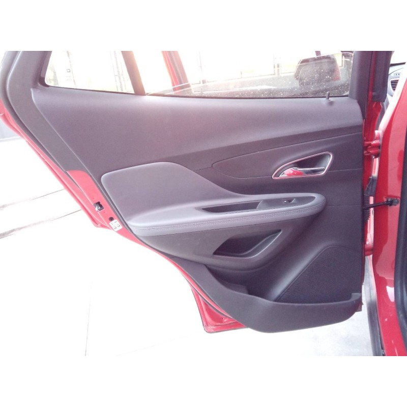 Recambio de guarnecido puerta trasera izquierda para opel mokka x excellence referencia OEM IAM   